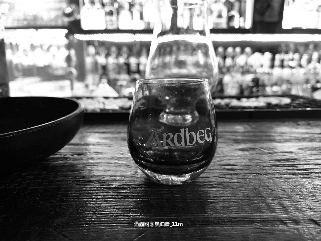 打卡丽姐丽江小酒馆。艾雷