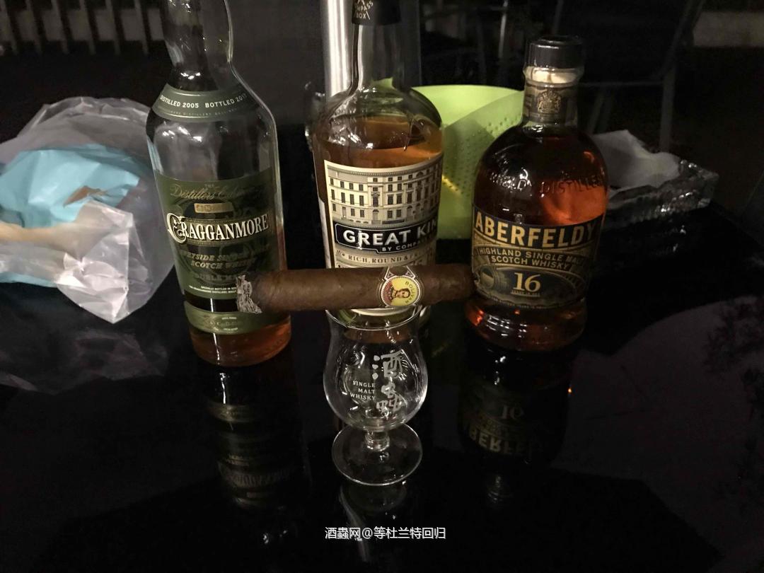 锻炼身体才能好好喝酒<img src='https://sdata.whiskyworm.com/xcxpics/emoji_45.png' class='emoji' /> 又一个小周末
