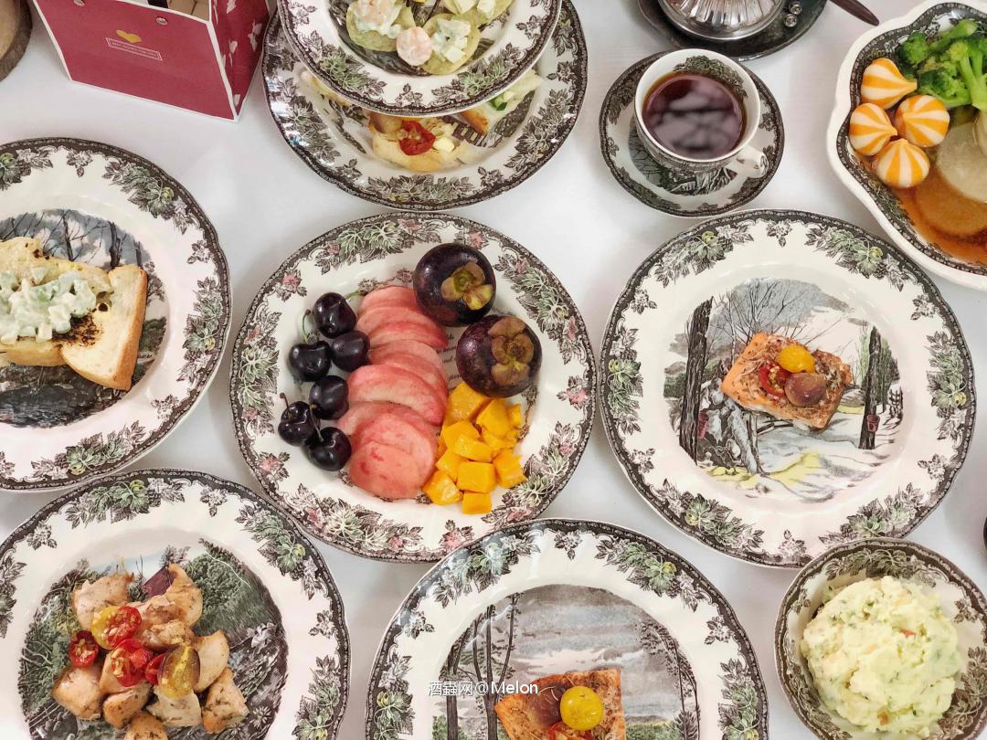 买了套盘子做了顿brunch,用了很多whisky调味~