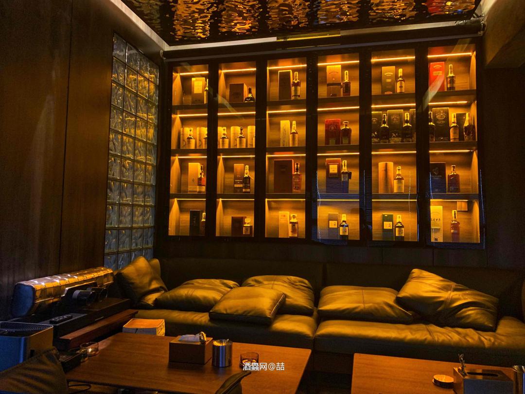 不胜酒力 所以少饮多看<img src='https://sdata.whiskyworm.com/xcxpics/emoji_14.png' class='emoji' />