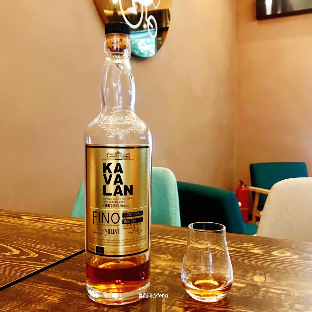 威士忌与咖啡店01