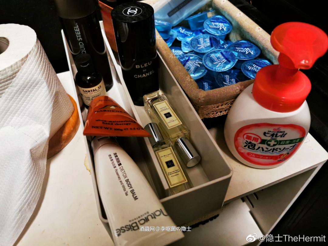 关于颇受争议的 隐士TheHermit洗手间