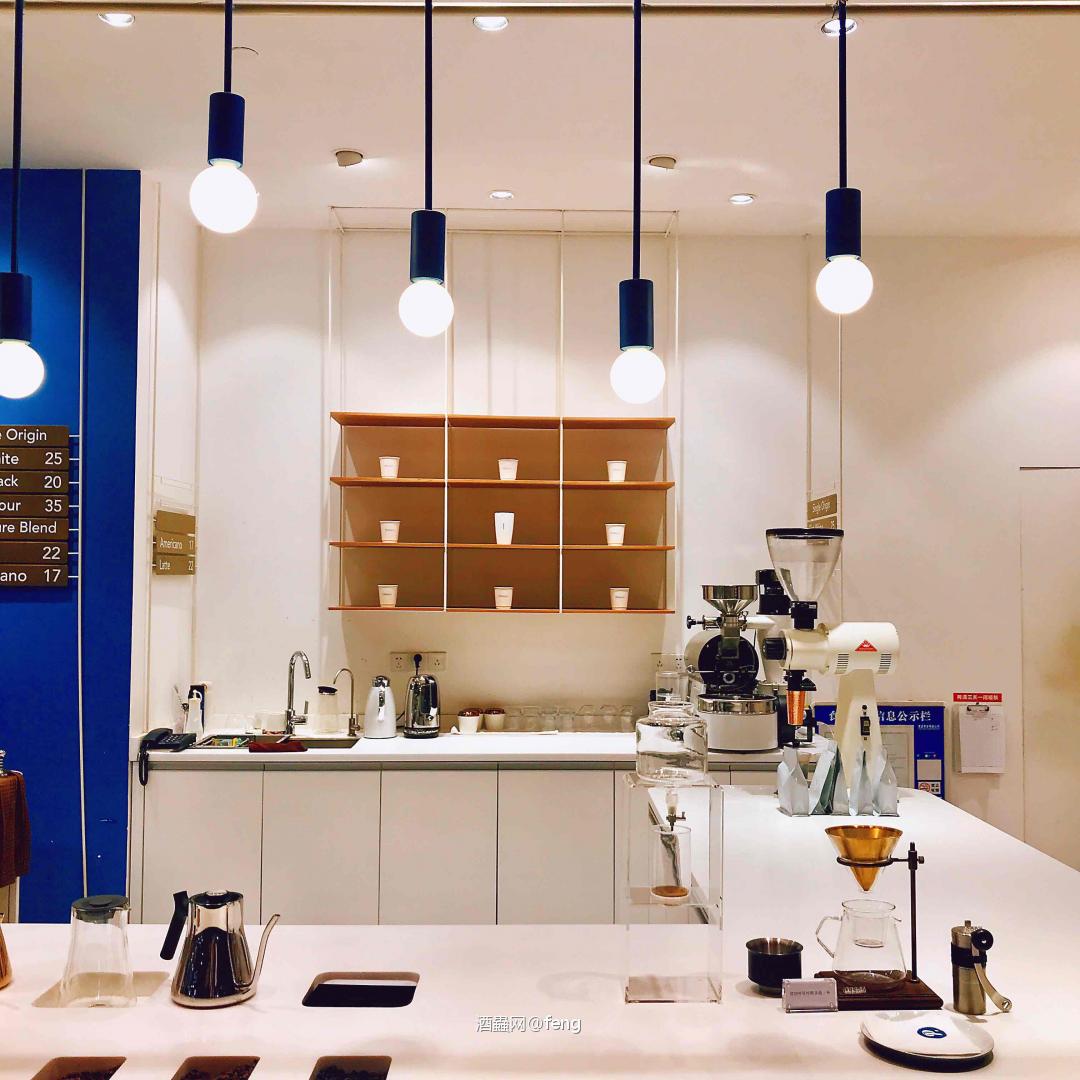 威士忌与咖啡店03