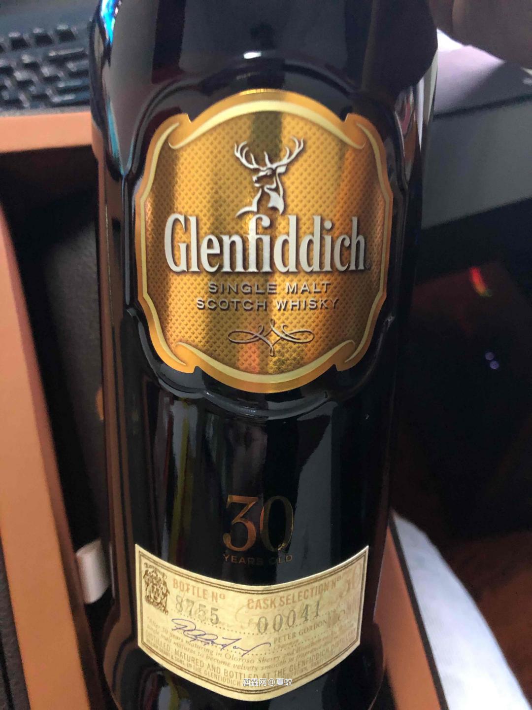 花里胡哨包装，要是不好吃我就再也不喝酒了