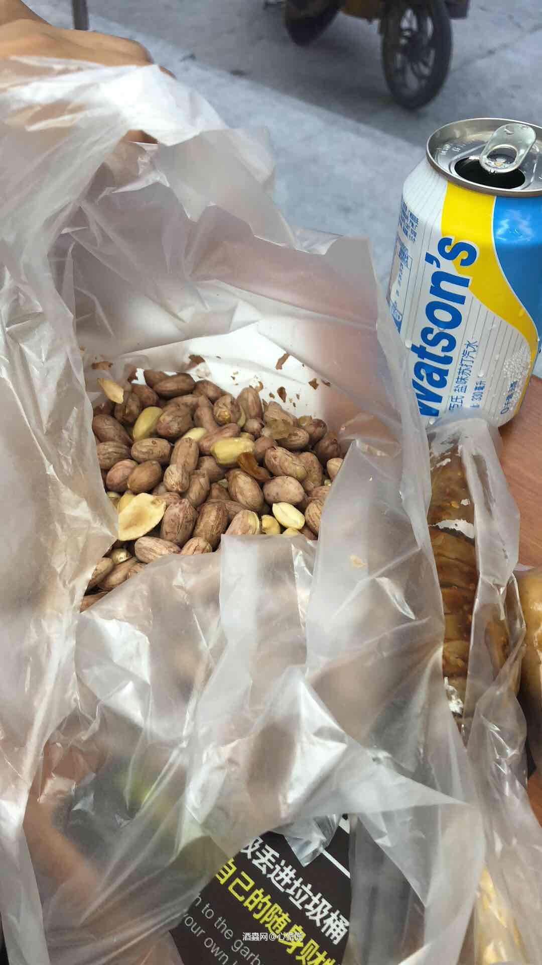 我觉得全家快烦死我和弟弟了