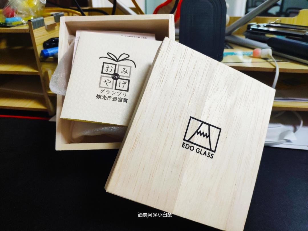 不同的杯子，不同的心情，喝不同的酒