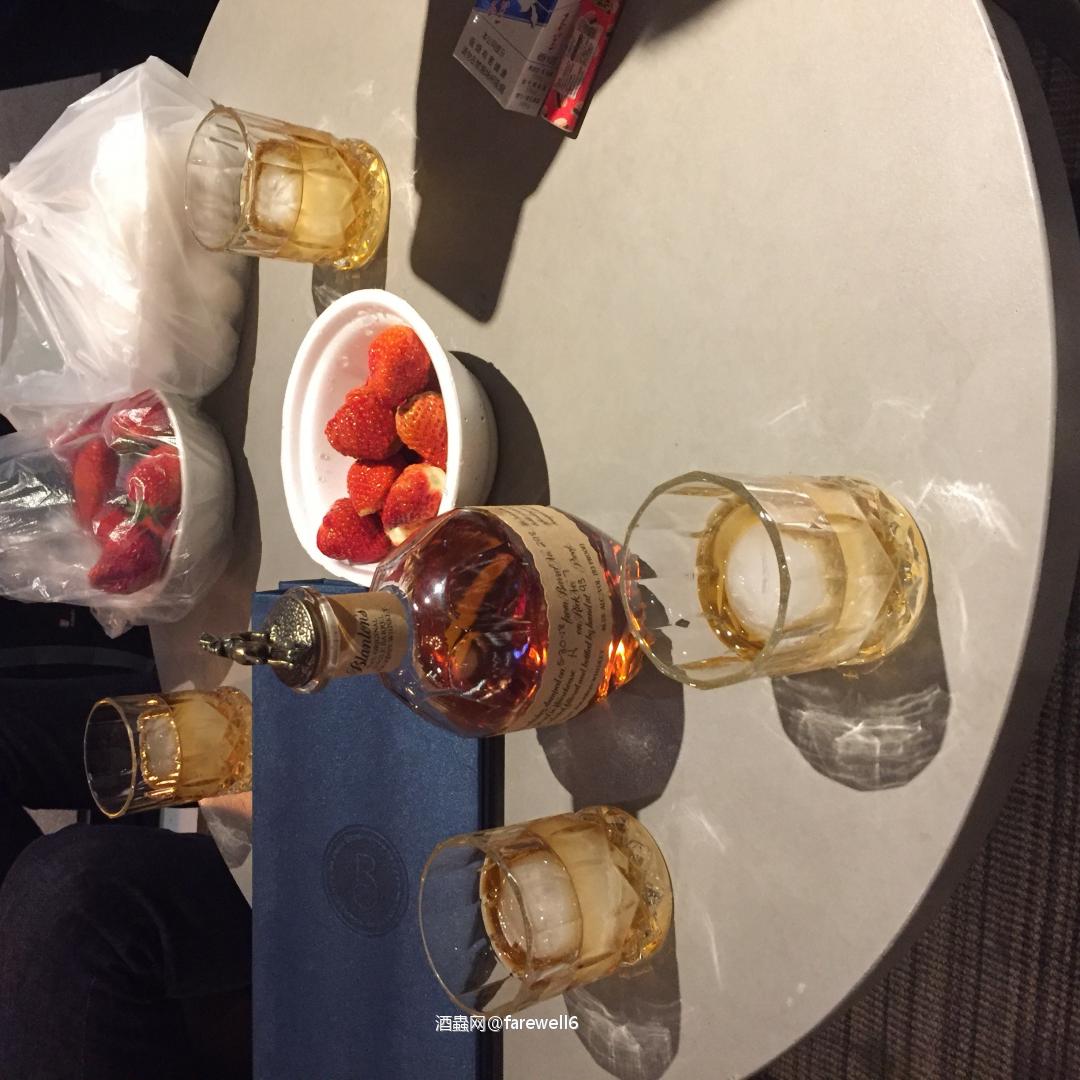 上海的一家波本酒吧