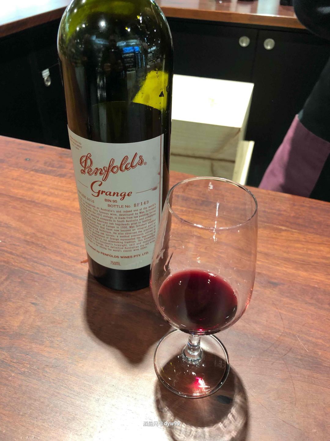 一杯敬远方，一杯敬故乡🍷