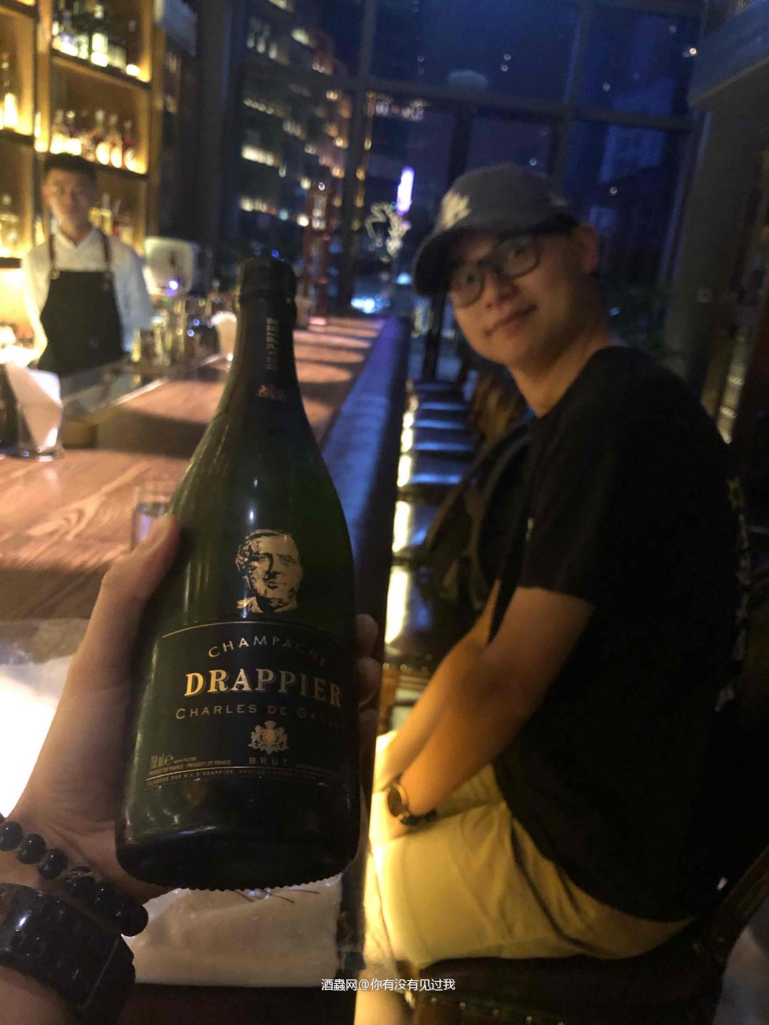 格兰杰14年波特风味桶品鉴记录<p class='p'/>酒体清澈，桃红色，挂杯明显<p class='p'/>…