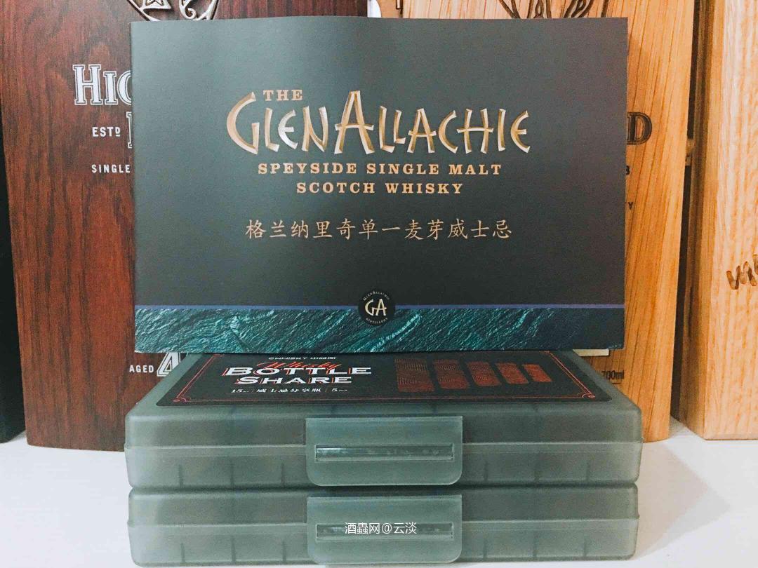 我去！这分享瓶带个盒子！外带方便啊<img src='https://sdata.whiskyworm.com/xcxpics/emoji_3.png' class='emoji' />