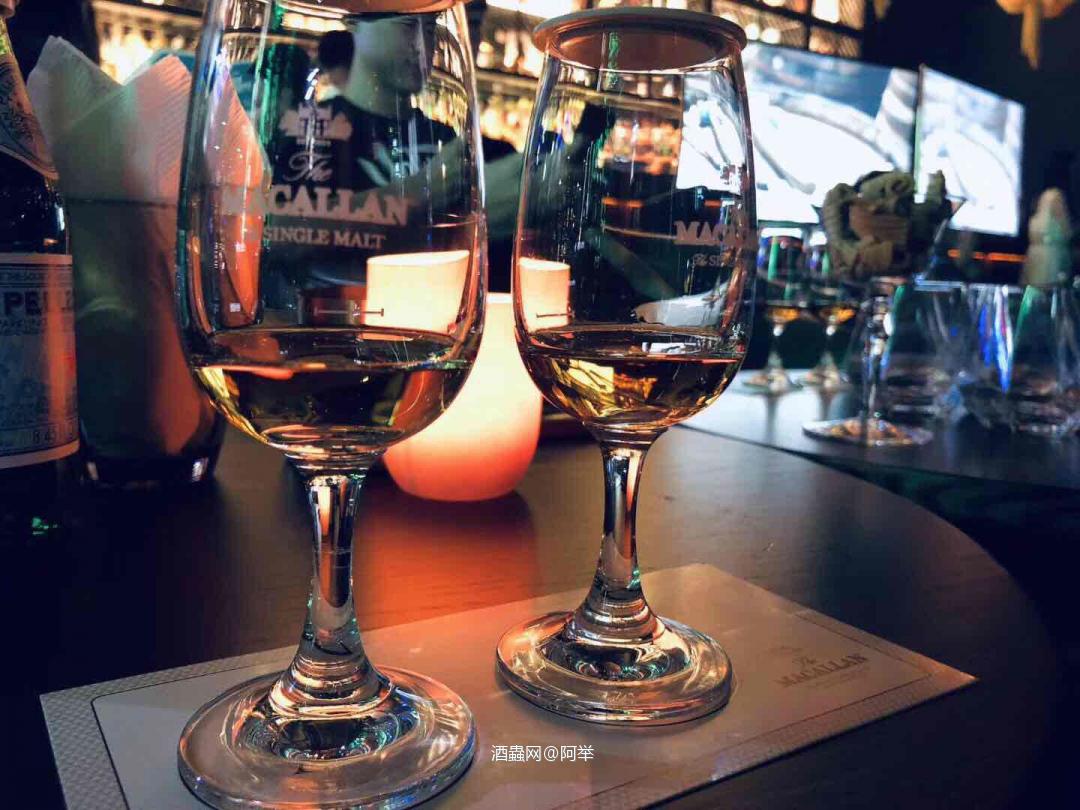 广州喜悅匯聯名麥卡倫 8月31号 邀請您 與我們一同探索單一麥芽威士忌的魅力 报名请扫二维码[握手]