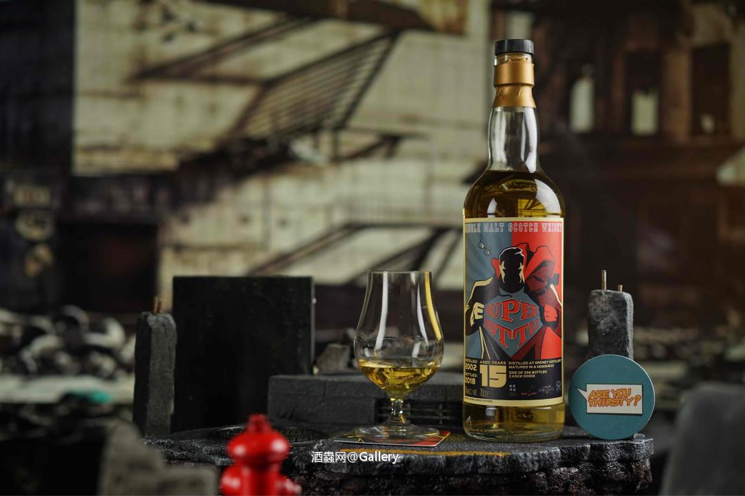 因為很喜歡超級英雄題材 所以開始計畫這系列威士忌😂😂😂