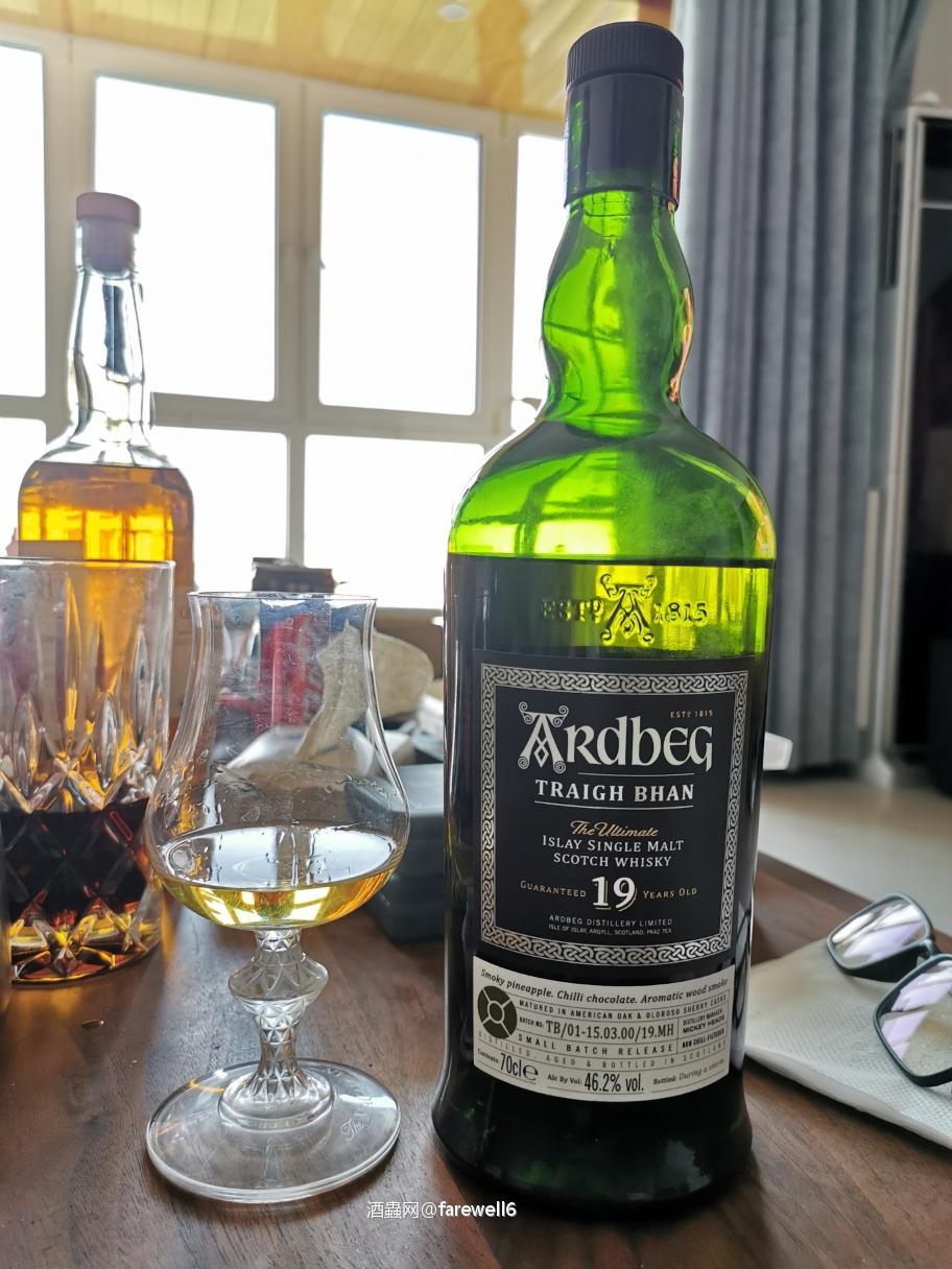 中秋回老家，陪家人喝白酒，出去聚会带蓝方适合拉人入坑，喝茶的时候带几支小酒版品一品，假期也就差不多了。最重要的是简单惬意一点。