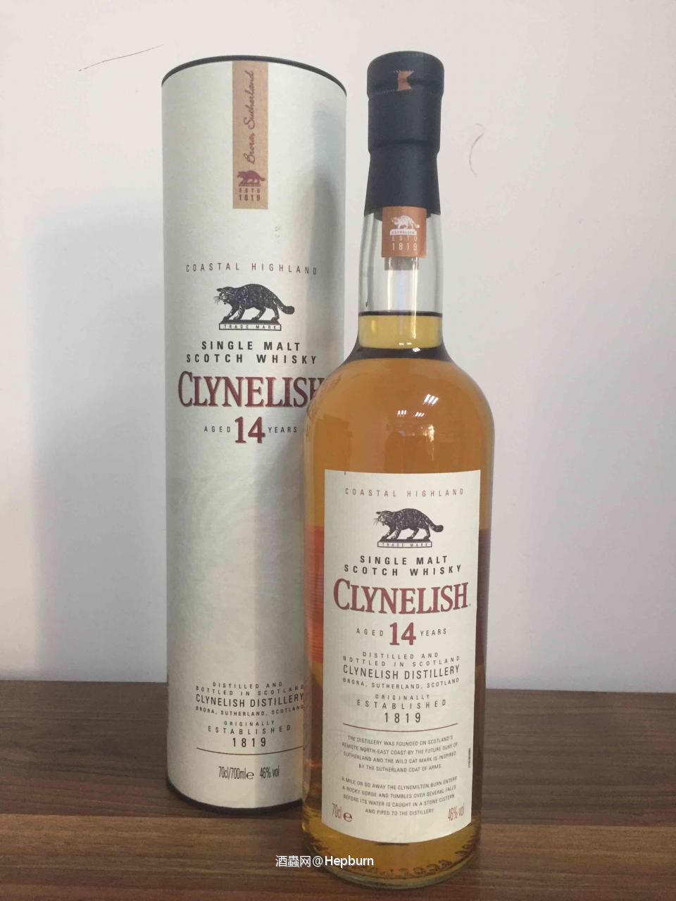 今年中秋团圆饭我会选择这支小猫14年和家人一起分享。入坑半年，接触的大多还是各个品牌的基础款，虽说各个品牌都有各自的特色，但考虑到是和家人一起分享的，那一定得选择一款好喝易饮，大家都比较好接受的，团圆饭嘛，就是家人在一起图个乐。在这里先预祝各位朋友中秋佳节快乐，阖家幸福！