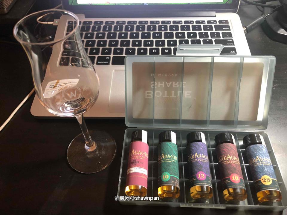 出差了，正好顺路就在西安过中秋。还带了几支格兰纳里奇分享瓶，一个人就凑合过吧。话说格兰纳里奇真的还不错，对25年和10年桶强印象深刻，值得一喝。