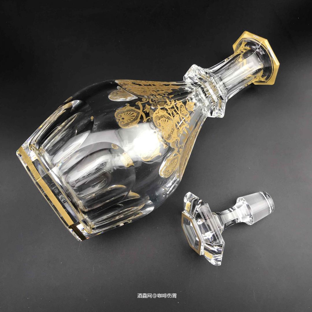 金杯金酒瓶金花瓶！