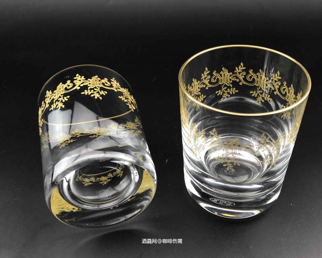 金杯金酒瓶金花瓶！