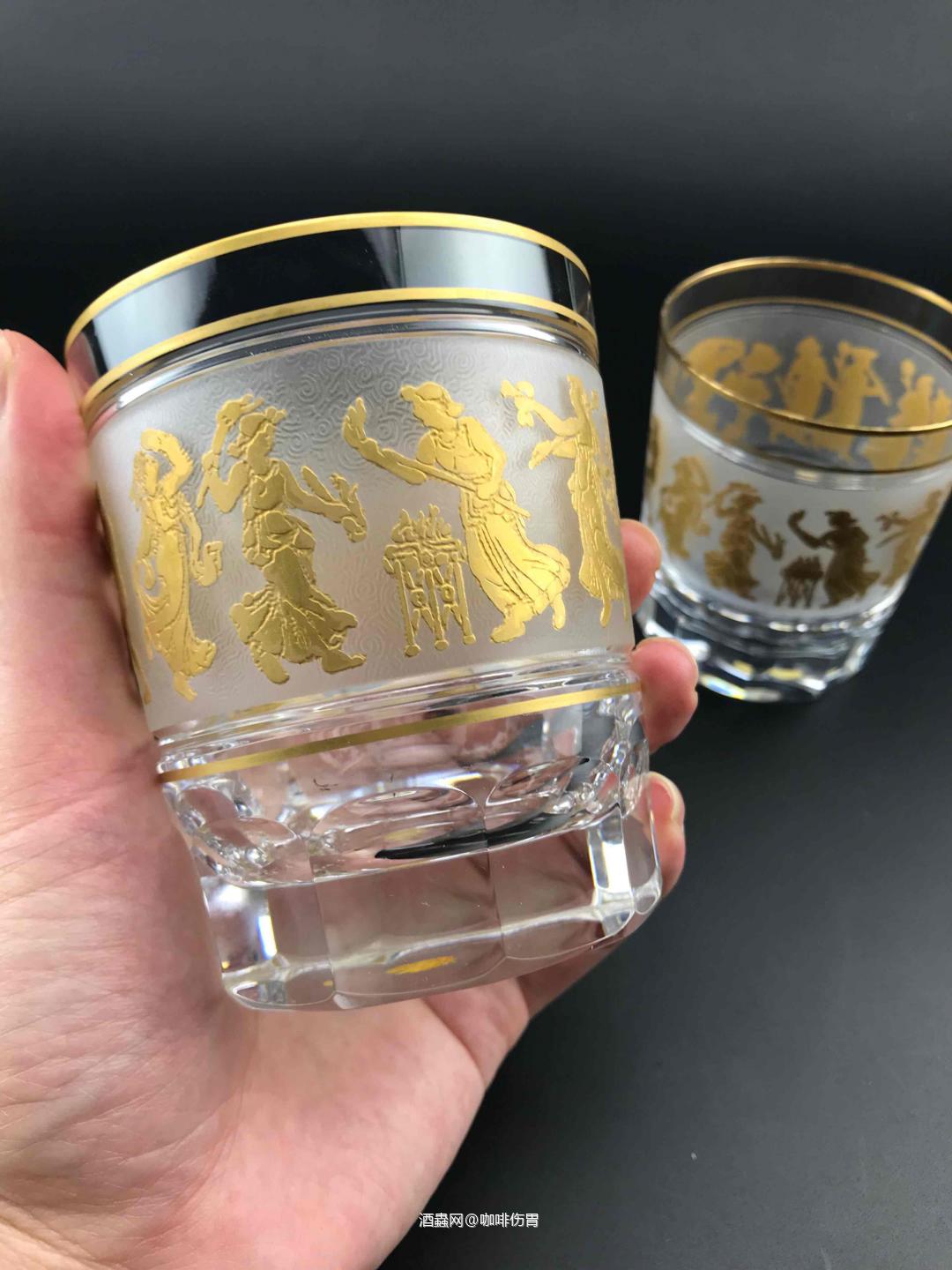 金杯金酒瓶金花瓶！