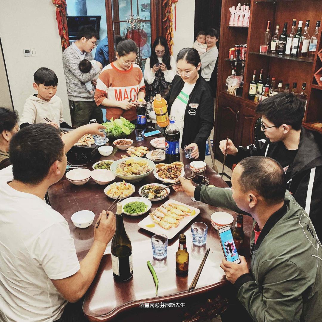 喝了这么多酒，最美的还是和家人的长长久久。