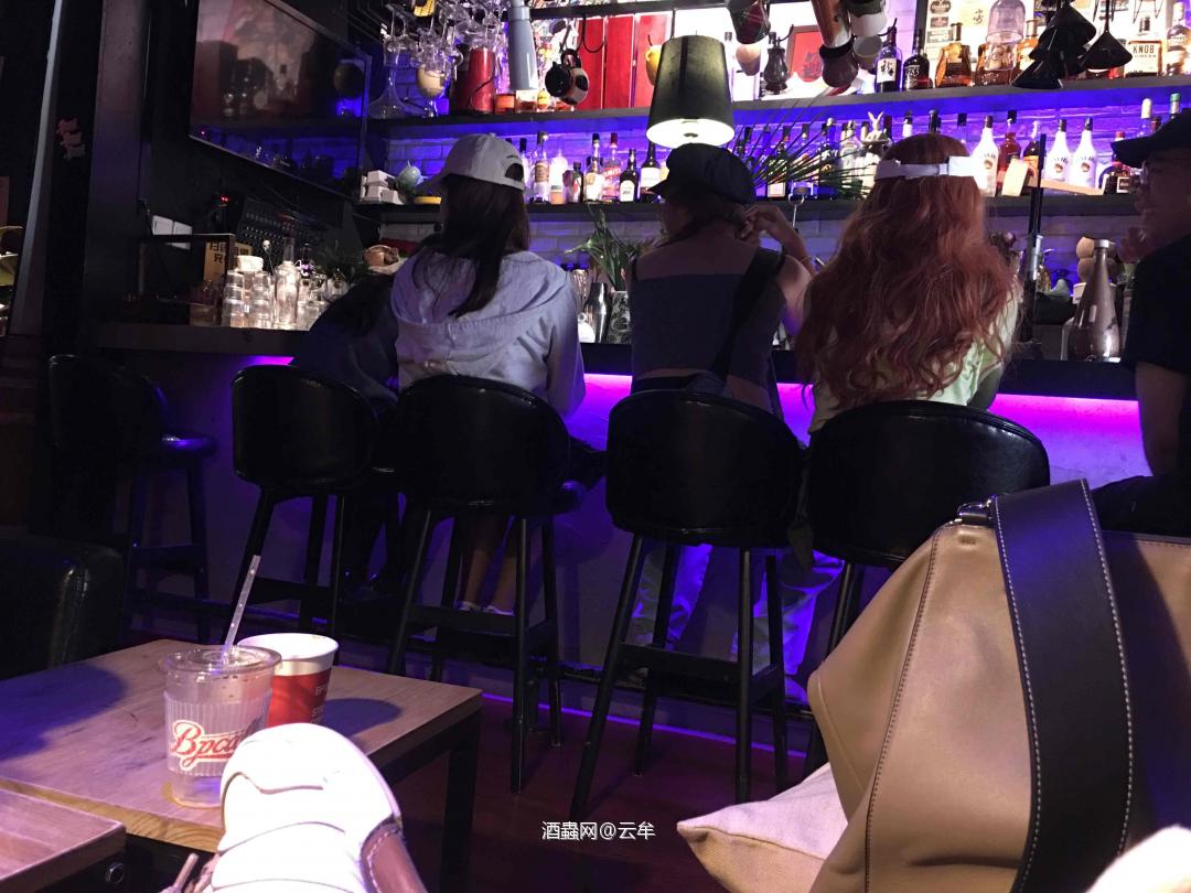 周末一整天的正确打开方式🍷☕️🥃🍖