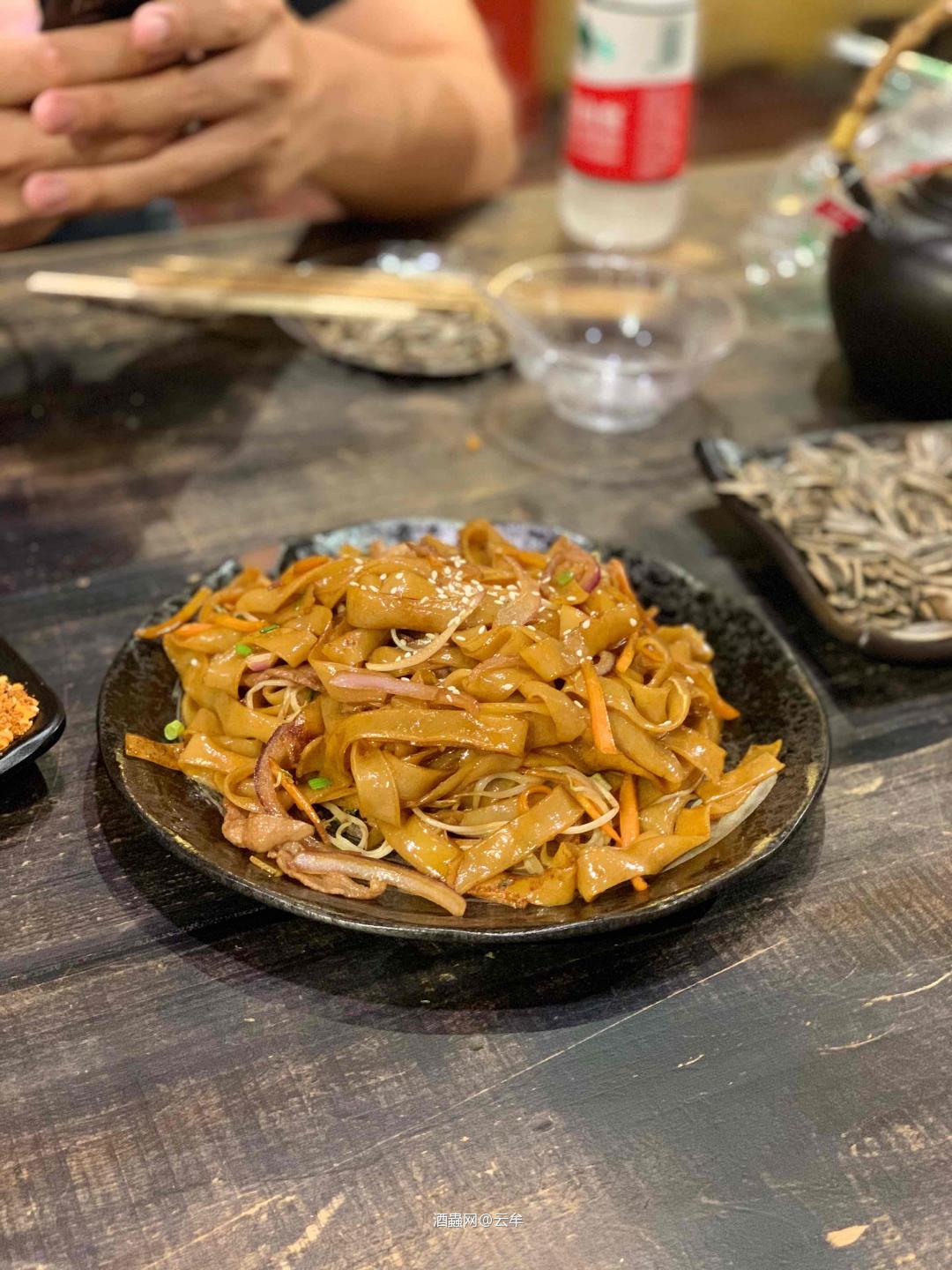 周末一整天的正确打开方式🍷☕️🥃🍖