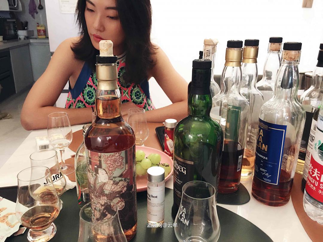 昨夜南宁小范围喜迎70周年国庆差点成为两条咸鱼局聚会