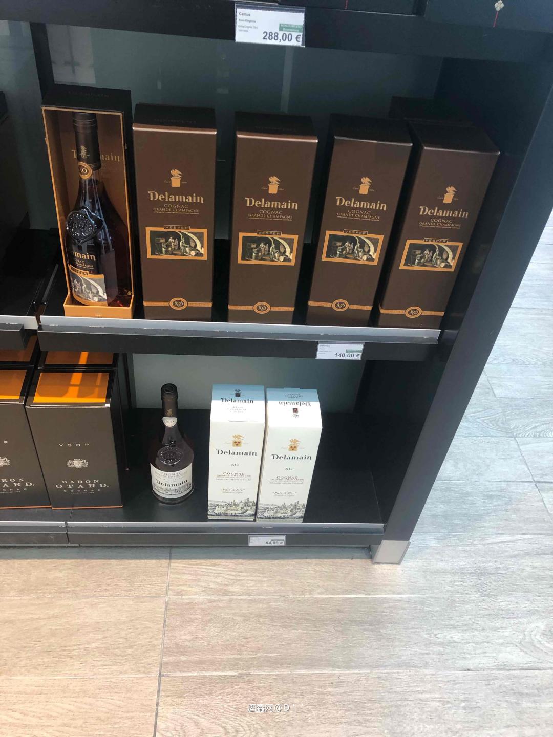 罗马菲乌米奇诺机场免税店