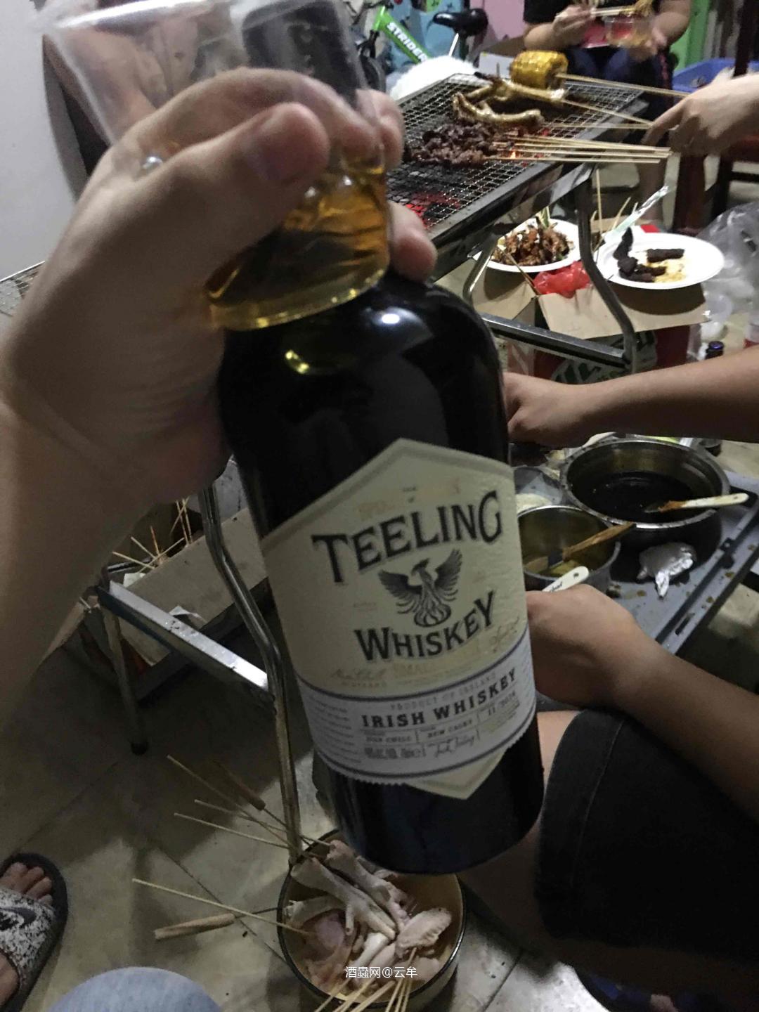 昨天的三场酒喝出了国庆的高潮，今日成功瘫在家里一整天……