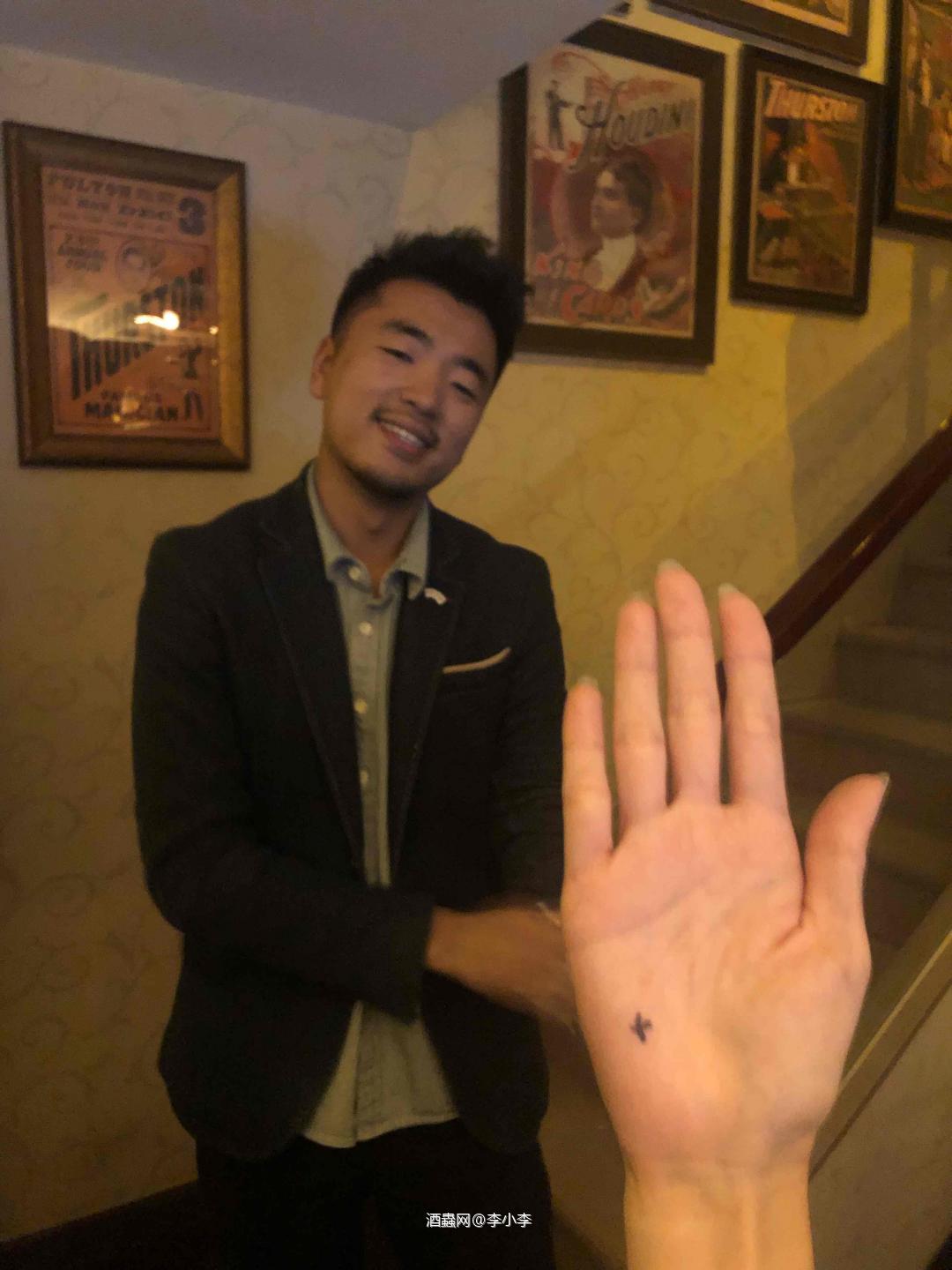 打卡超级好玩的Knight 魔术酒吧！