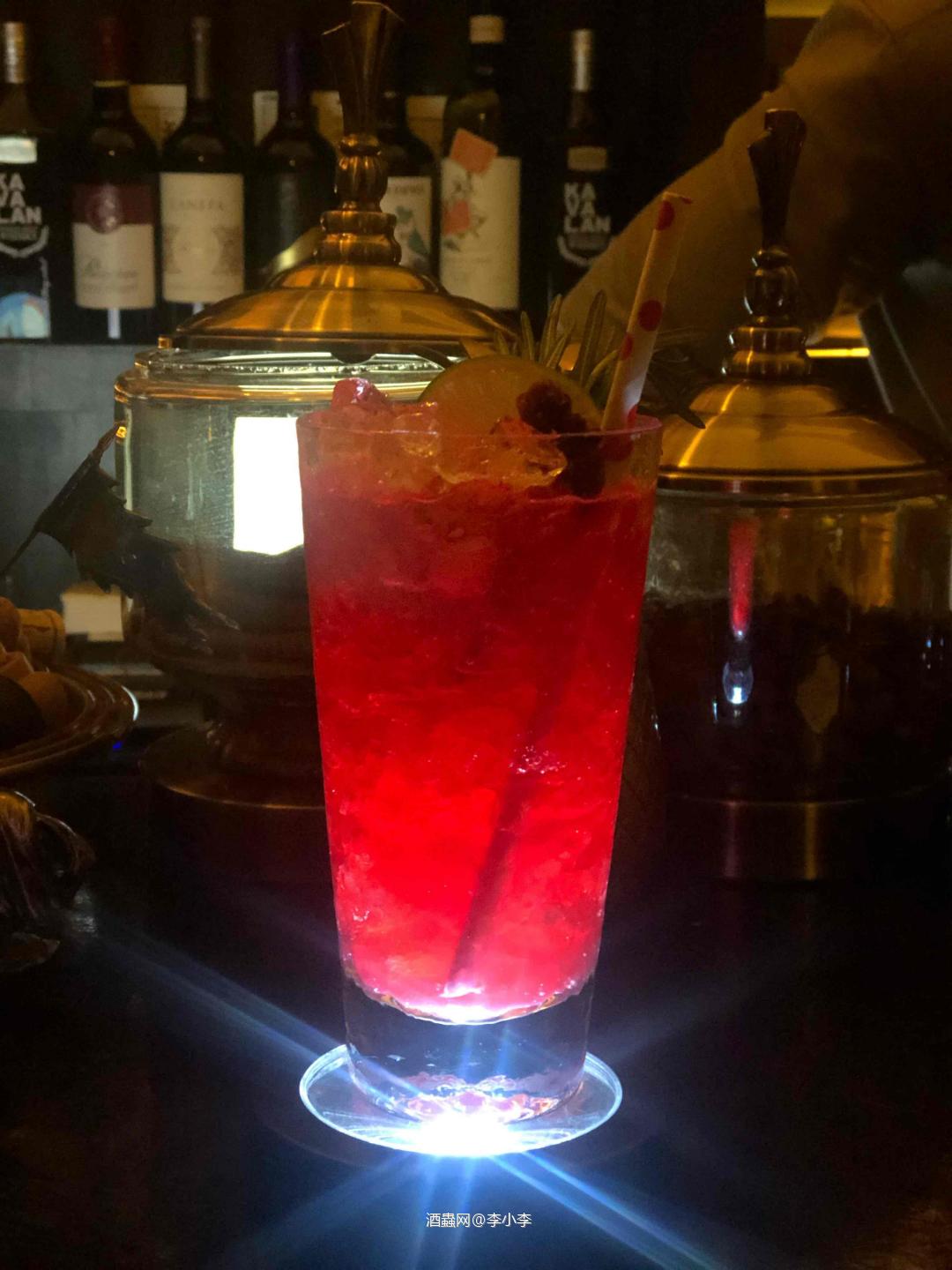 打卡超级好玩的Knight 魔术酒吧！