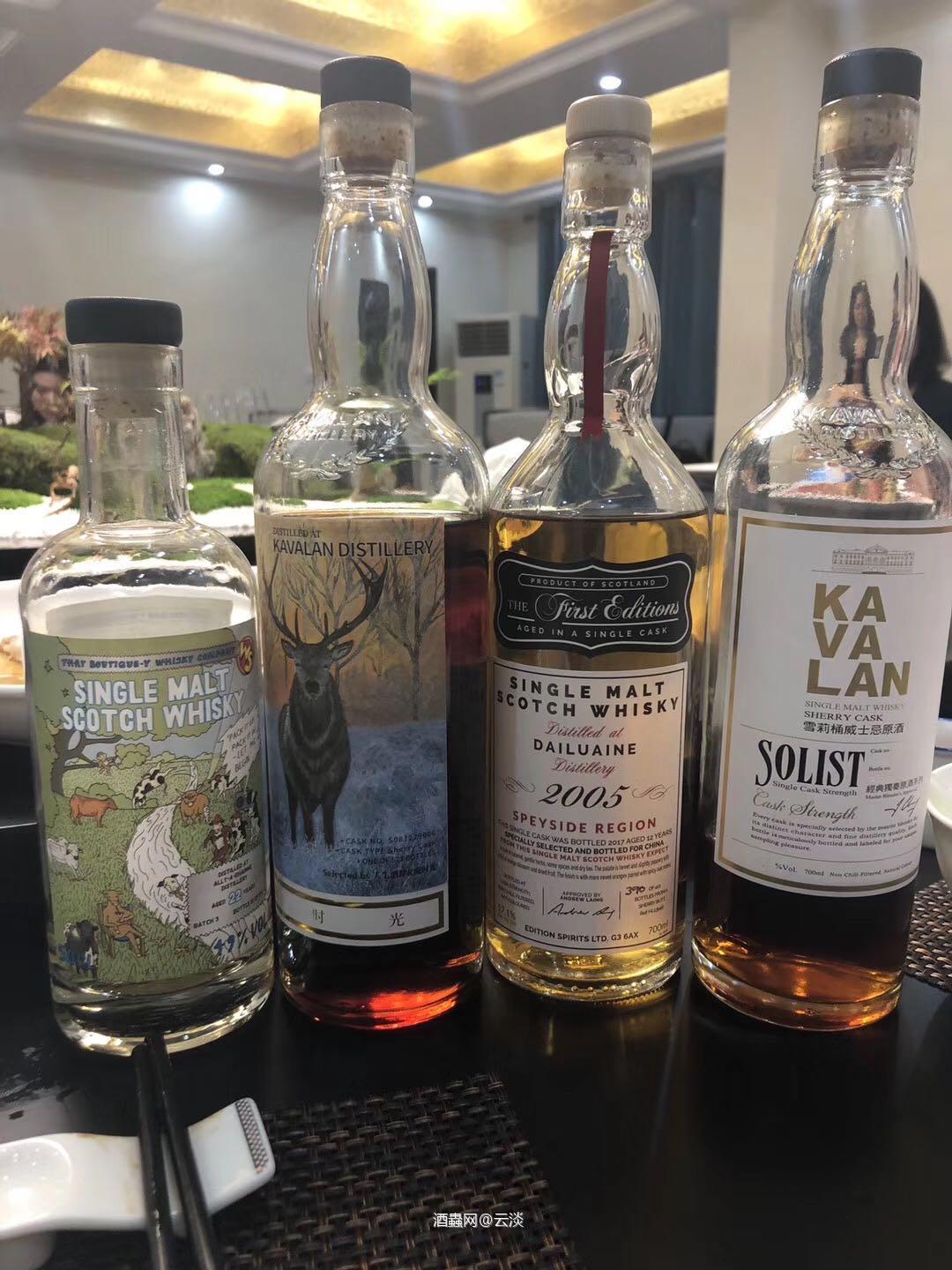 入坑买的第二支签名大云终于开了<img src='https://sdata.whiskyworm.com/xcxpics/emoji_29.png' class='emoji' />