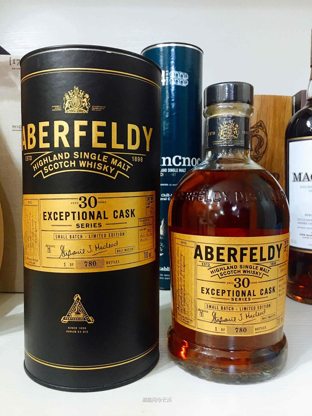 还好在人群中望了你一眼！安全抵达<img src='https://sdata.whiskyworm.com/xcxpics/emoji_45.png' class='emoji' />