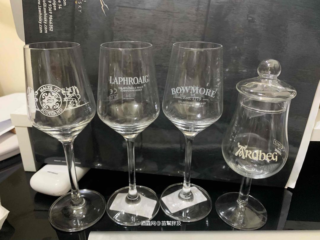 SPRINGBANK RUM WOOD 15Y 51%