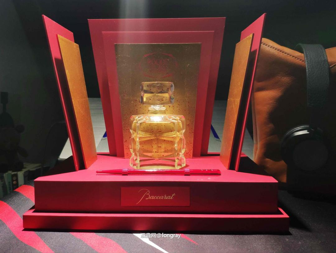 不是一般炮！ 巴卡拉水晶 (Baccarat) 250周年纪念之际特别推出首支女士香氛“Rouge 540”。