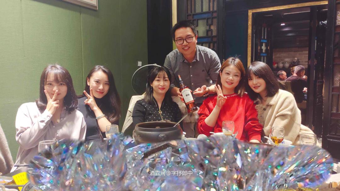 15年的时光！是一支酒的熟成时间，却更是一个男孩的成熟经历！…