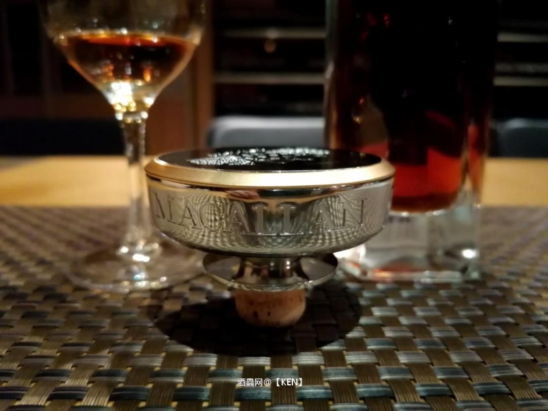 且敬往事一杯酒，