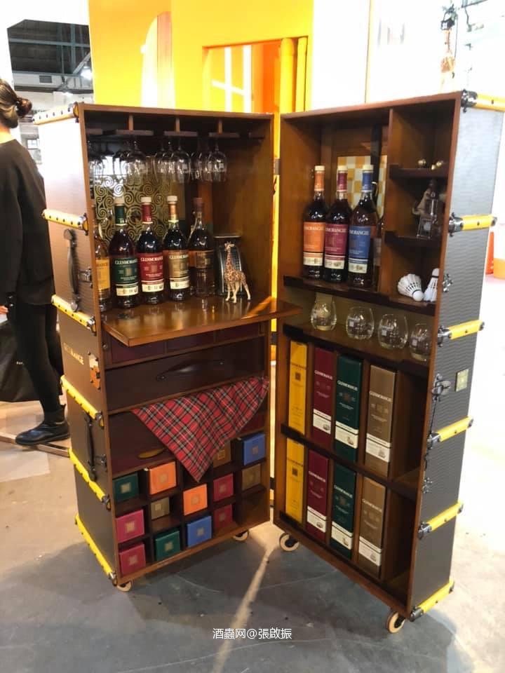 <p class='p'/><p class='p'/><p class='p'/><p class='p'/><p class='p'/><p class='p'/><p class='p'/><p class='p'/>