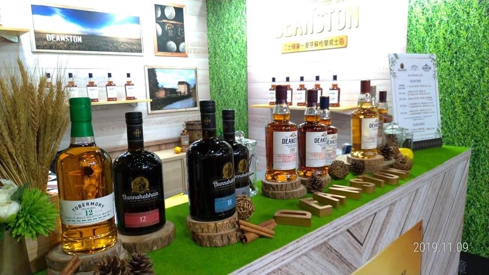 <p class='p'/><p class='p'/><p class='p'/><p class='p'/><p class='p'/><p class='p'/><p class='p'/><p class='p'/>