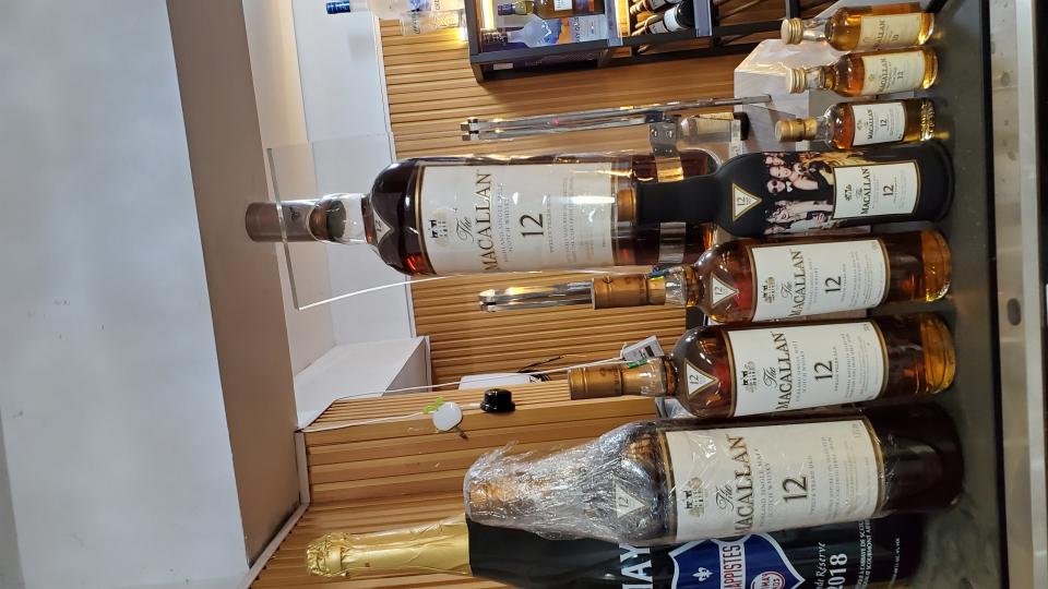 难搞 之前收了两支假的 不然现在就有三套了