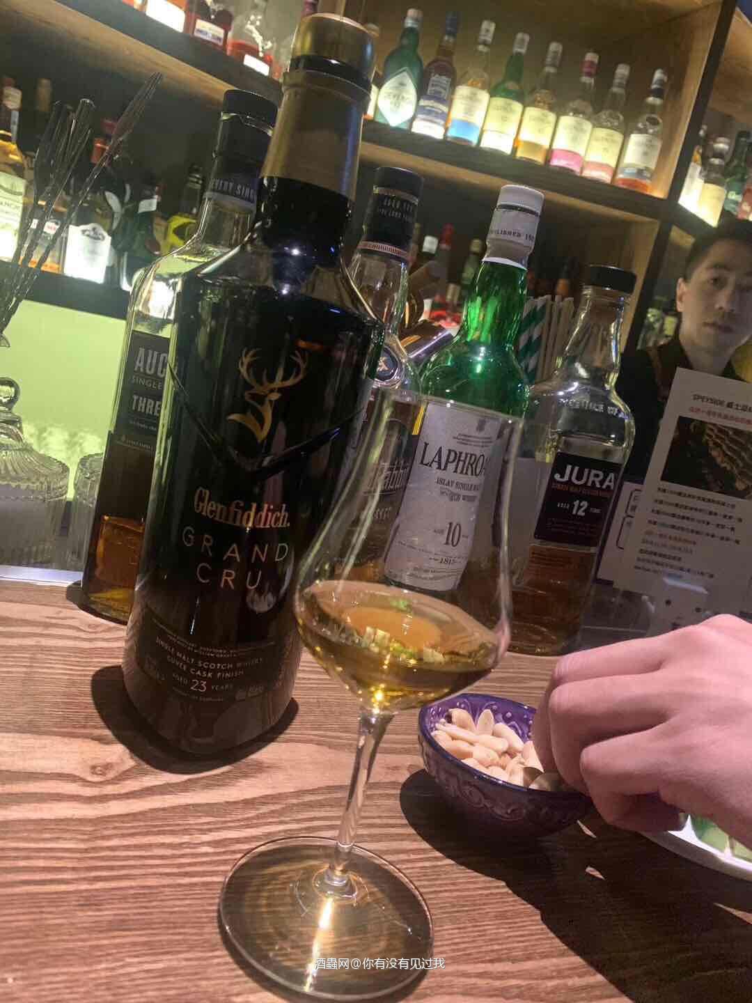 好喝，后段真的是有香槟的味道，改天仔细测评