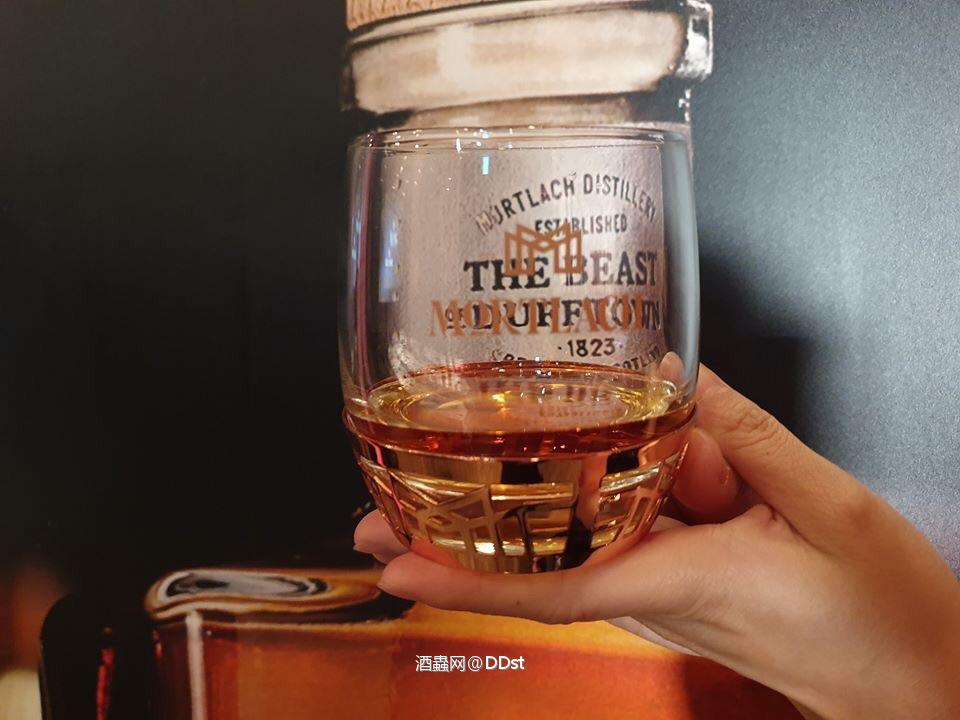 叶落 知秋 月落 知寒