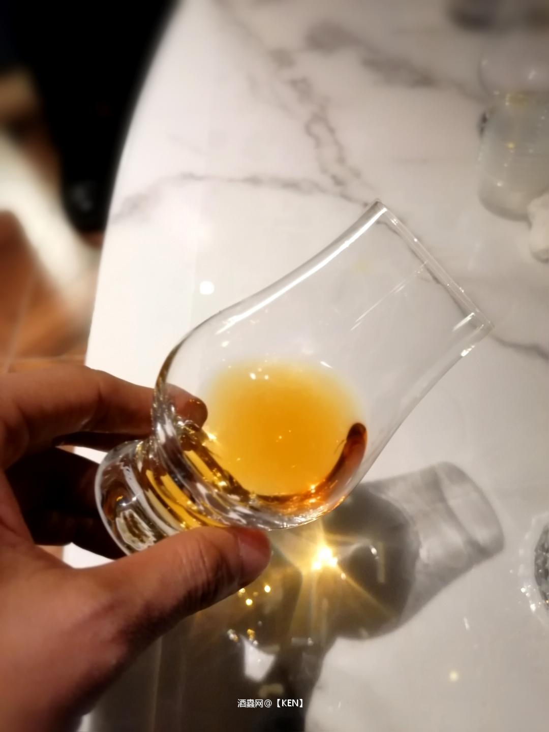 酒徒之间，无物耶”是一杯威士忌解决不了的