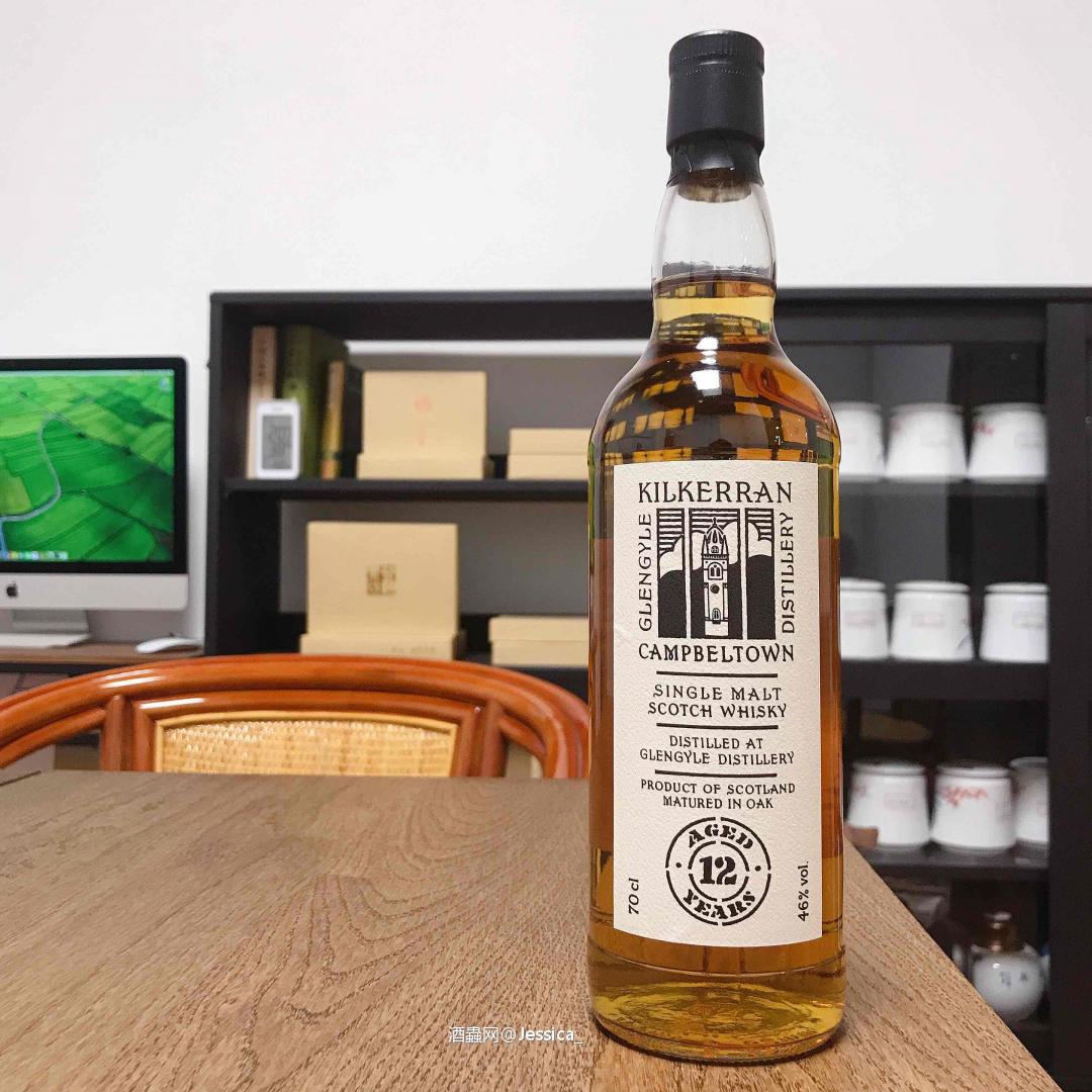 可蓝12，观其色，闻其杯，无可挑剔；品，柔弱丝滑，油润细腻，果酸甜美，它的恰到好处，似乎被后韵无力所掩盖，难怪说这酒是老饕老炮人的所爱的酒啊！