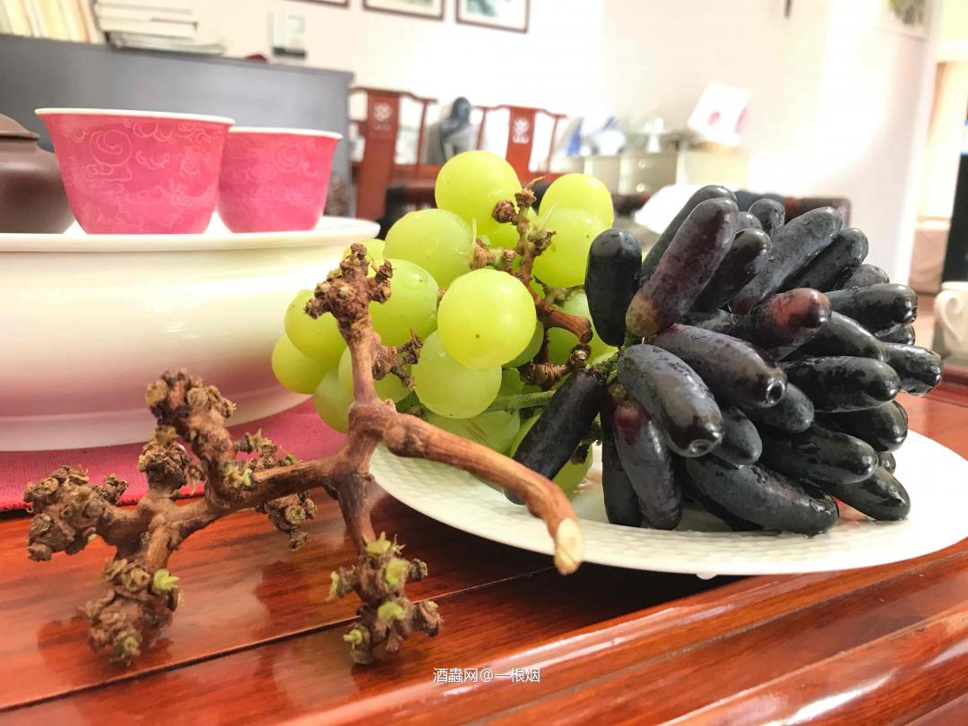 今天不看酒、广州天气太热了，来盘水果润润