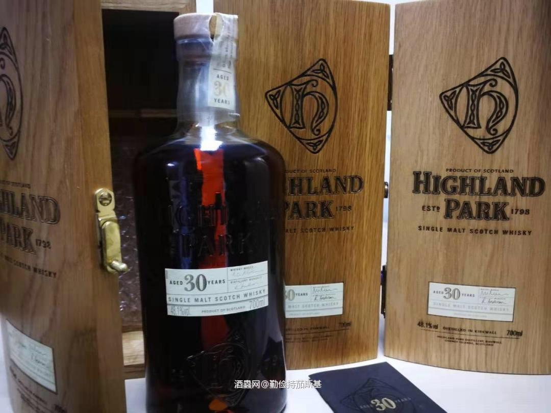 找不到装瓶日期，参照WB是07版的貌似