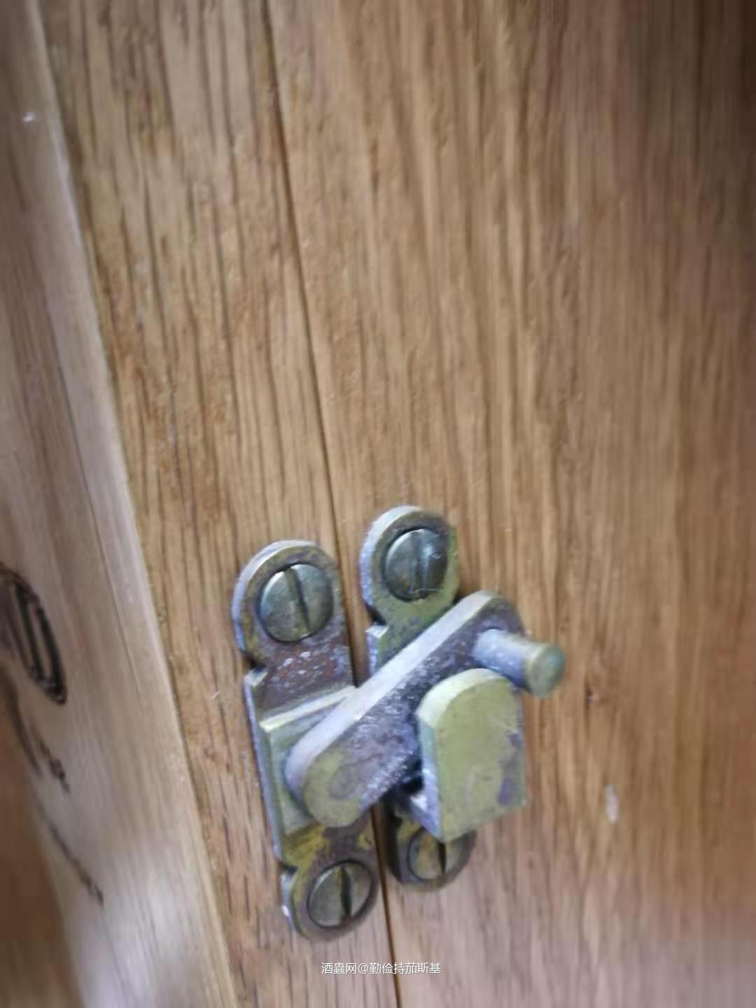 找不到装瓶日期，参照WB是07版的貌似