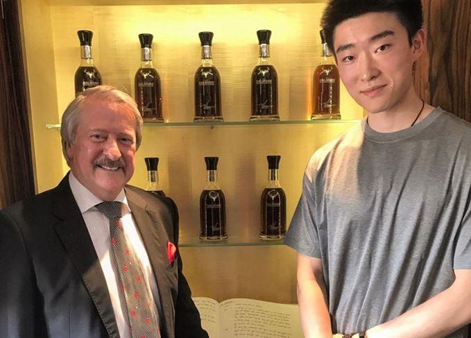 楊璧涵，来自北京的好朋友，90后，人很好，谦虚低调，帅气，高…