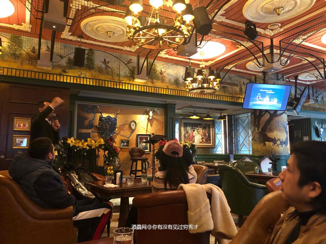 人头马德致 42%<p class='p'/>酒体清澈，琥珀色，挂杯明显<p class='p'/>闻香：轻微的…