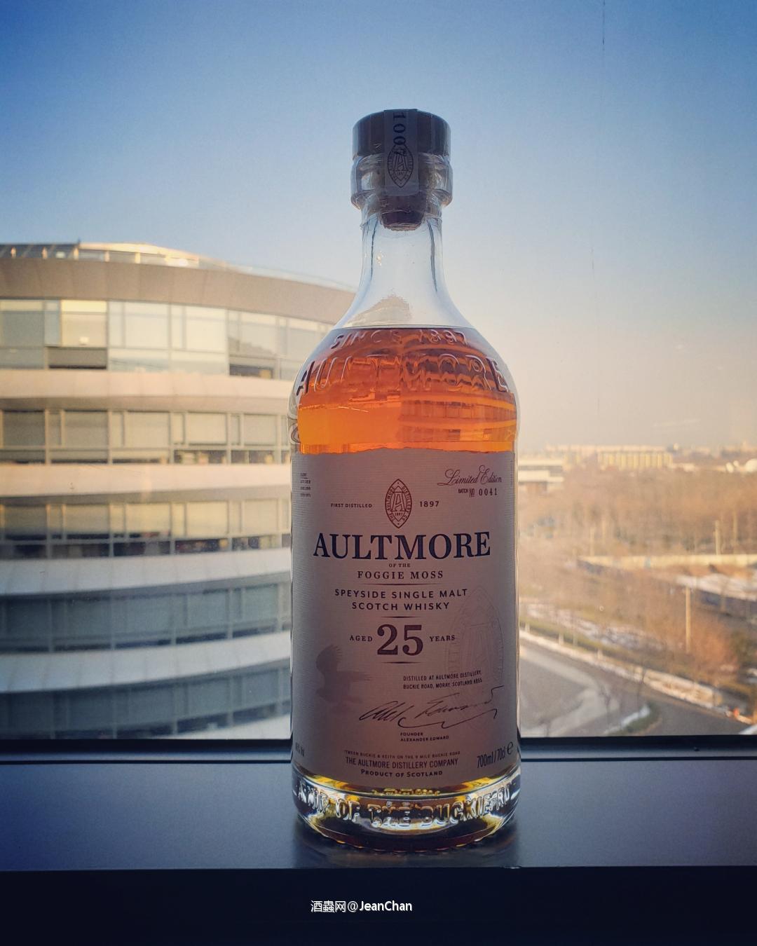 北方干冷光秃的冬天 欧摩25给我温暖慰藉