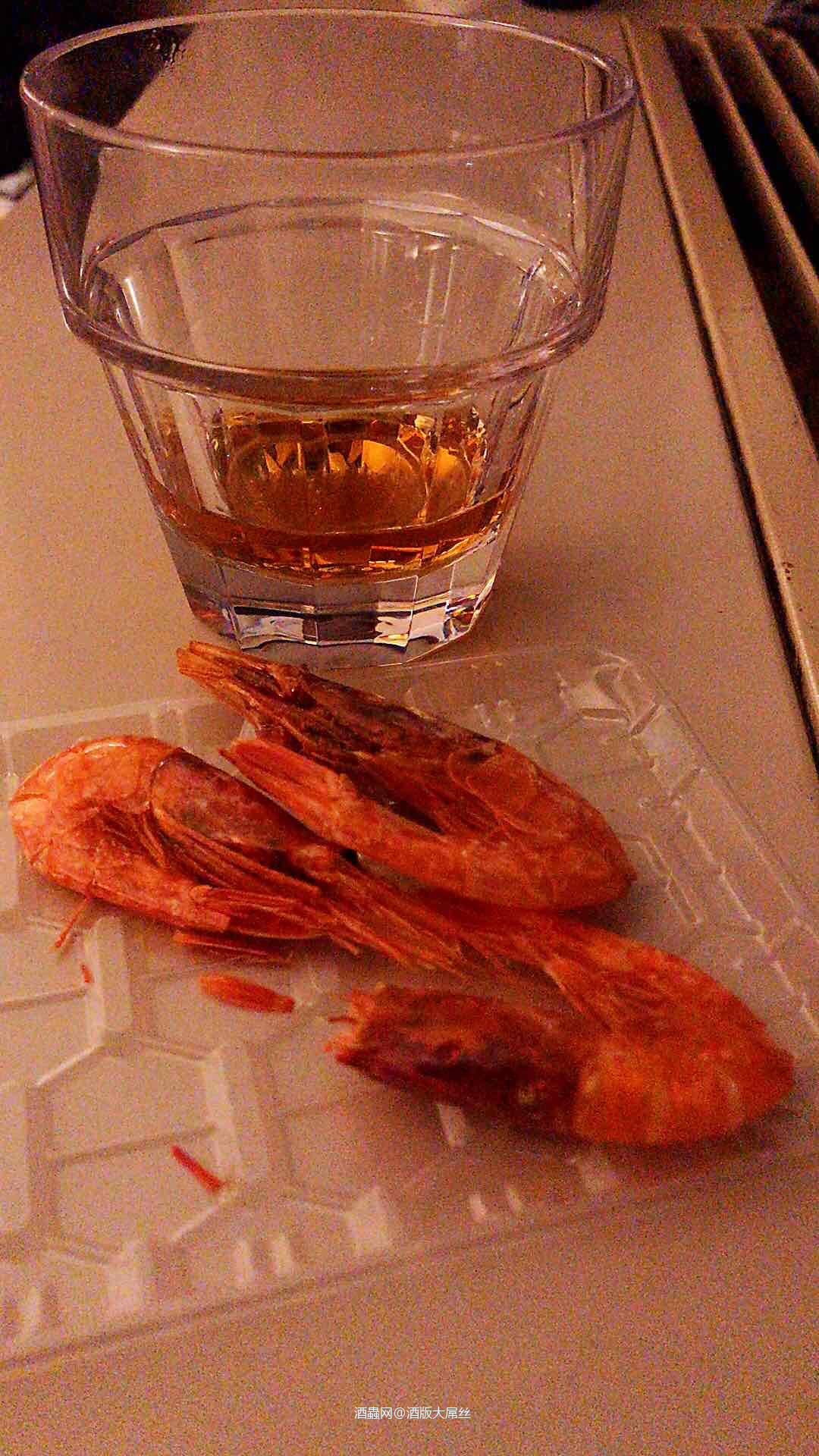 25年原酒 200蚊 一口一支刚刚好<img src='https://sdata.whiskyworm.com/xcxpics/emoji_5.png' class='emoji' />